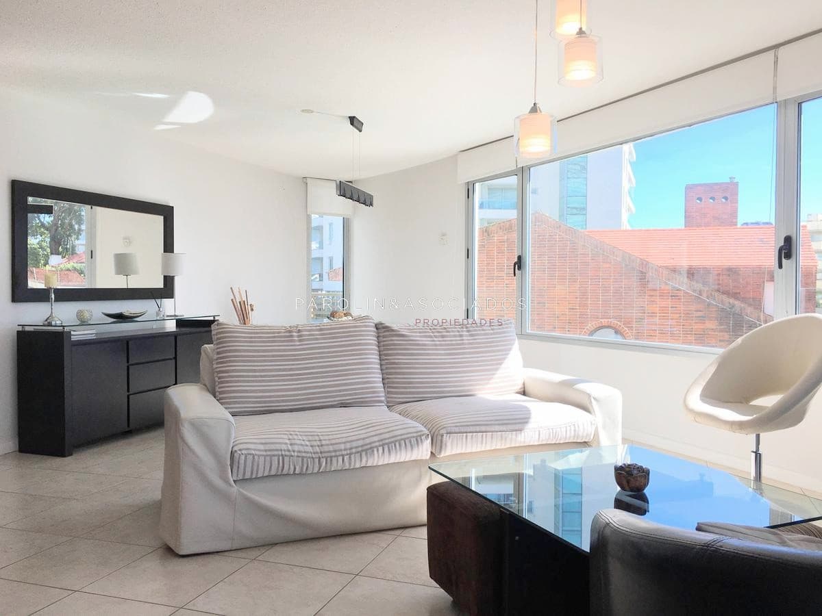 Apartamento en venta de 2 dormitorios en Brava, Punta del Este.