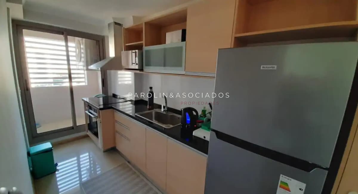 Apartamento en venta de 2 dormitorios en Place Lafayette, Punta del Este.