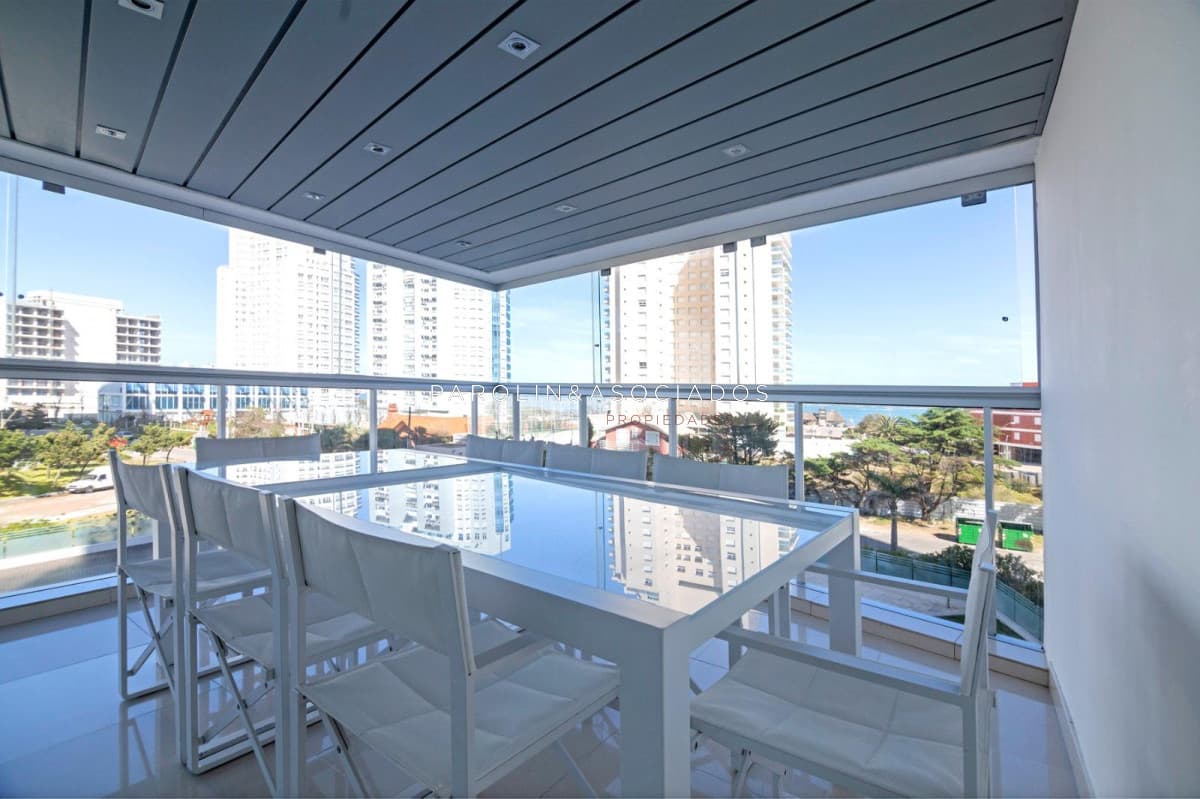 Apartamento en venta de 2 dormitorios en Miami Boulevard I, Punta del Este