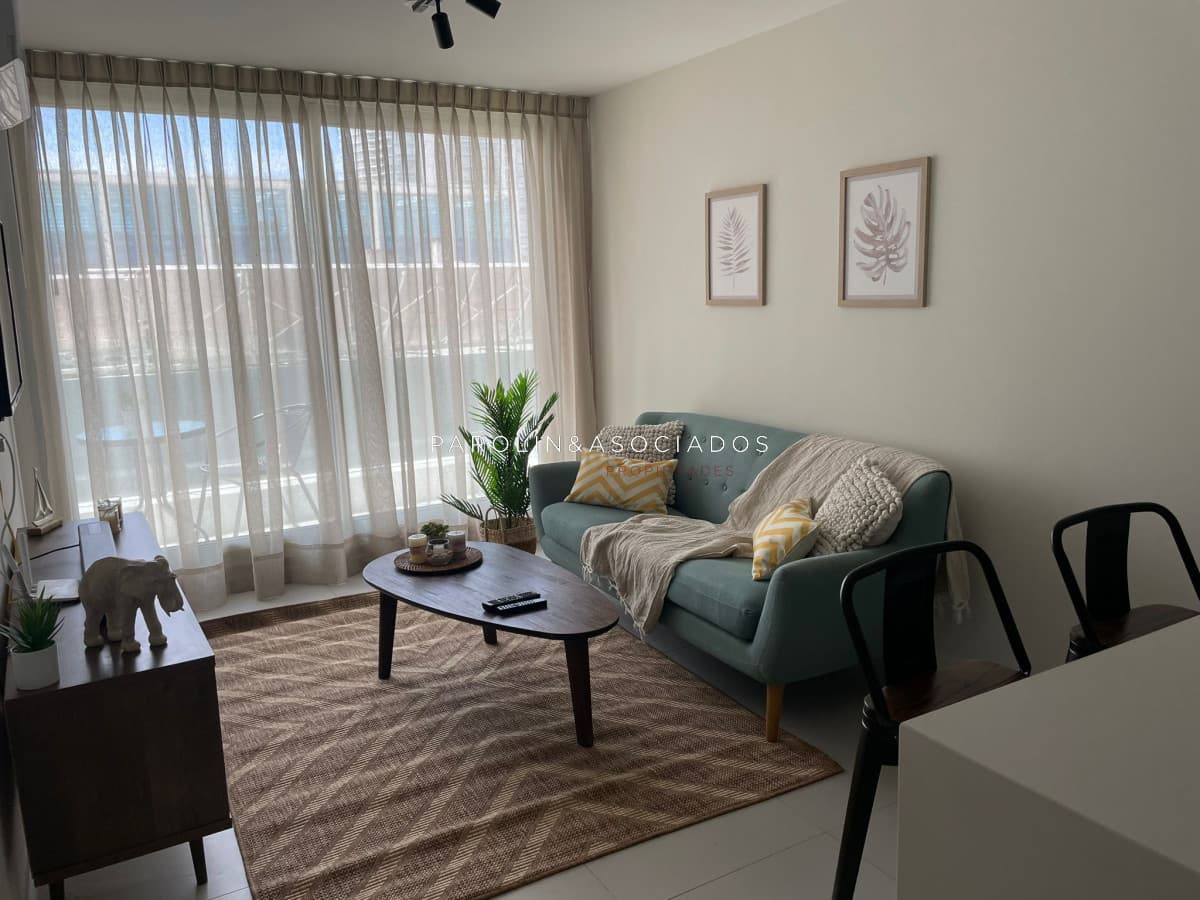 Apartamento en venta en edificio Saint Honore, Punta del Este.