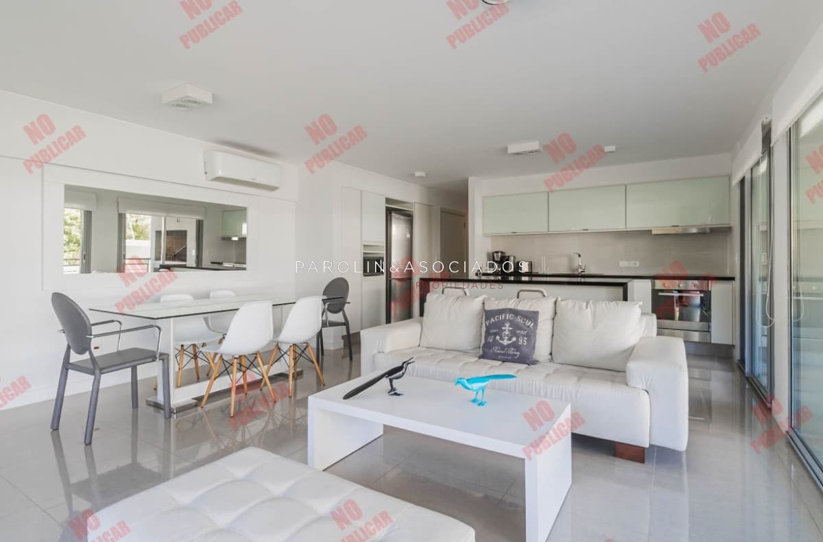 Apartamento en venta de 2 dormitorios en Rincón del Indio, Punta del Este.