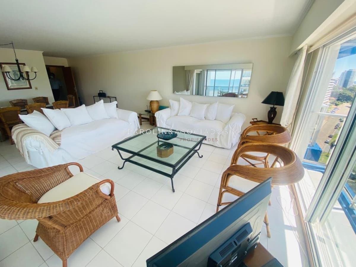 Apartamento de 3 dormitorios en Terrazas de Villa Brava, Punta del Este.