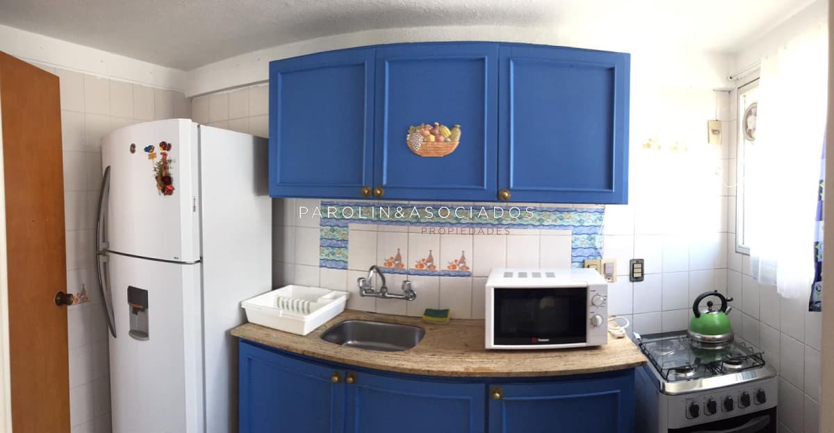 Apartamento en venta de 2 dormitorios frente al mar en Punta del Este.