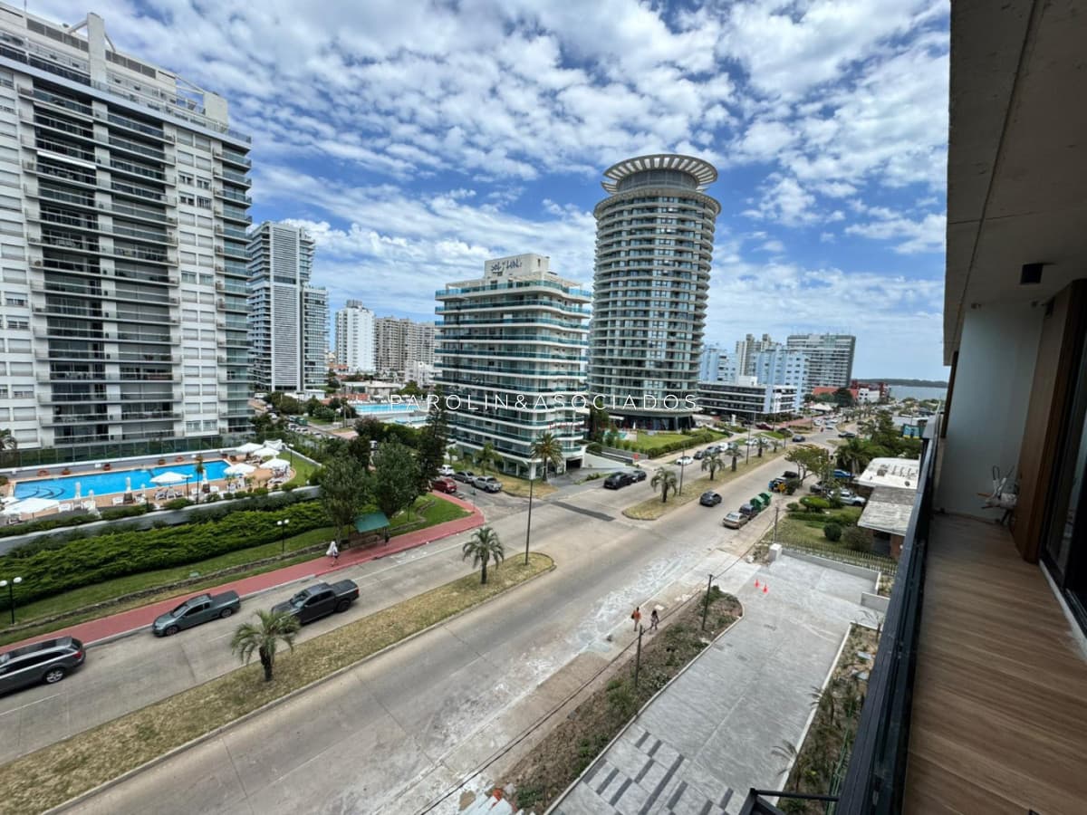 Departamento en Venta de 2 dormitorios en Torres del Este, Punta del Este