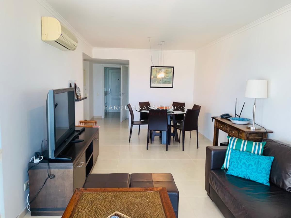 Apartamento en venta en Art Bulevar, Punta del Este.
