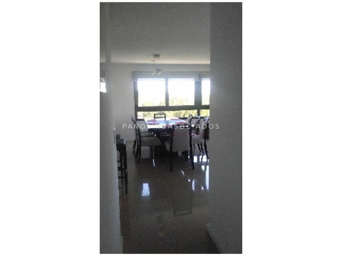 Apartamento en venta de 2 dormitorios en Tiziano, Punta del Este.