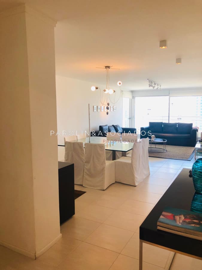 Espectacular apartamento en venta en Forest Tower, Punta del Este.