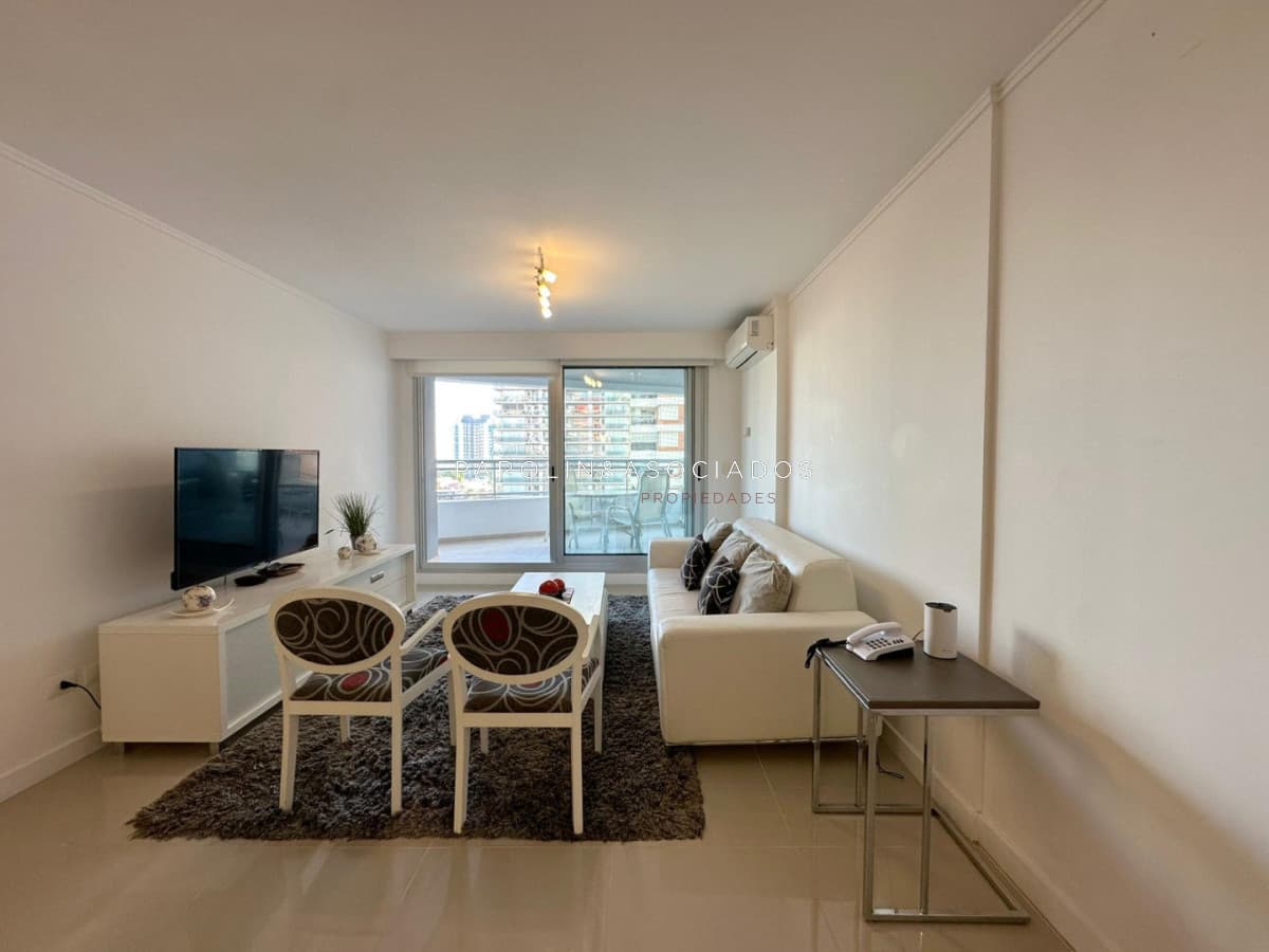 Departamento en Venta de 3 Dormitorios en Edificio Forest tower II, Punta del Este