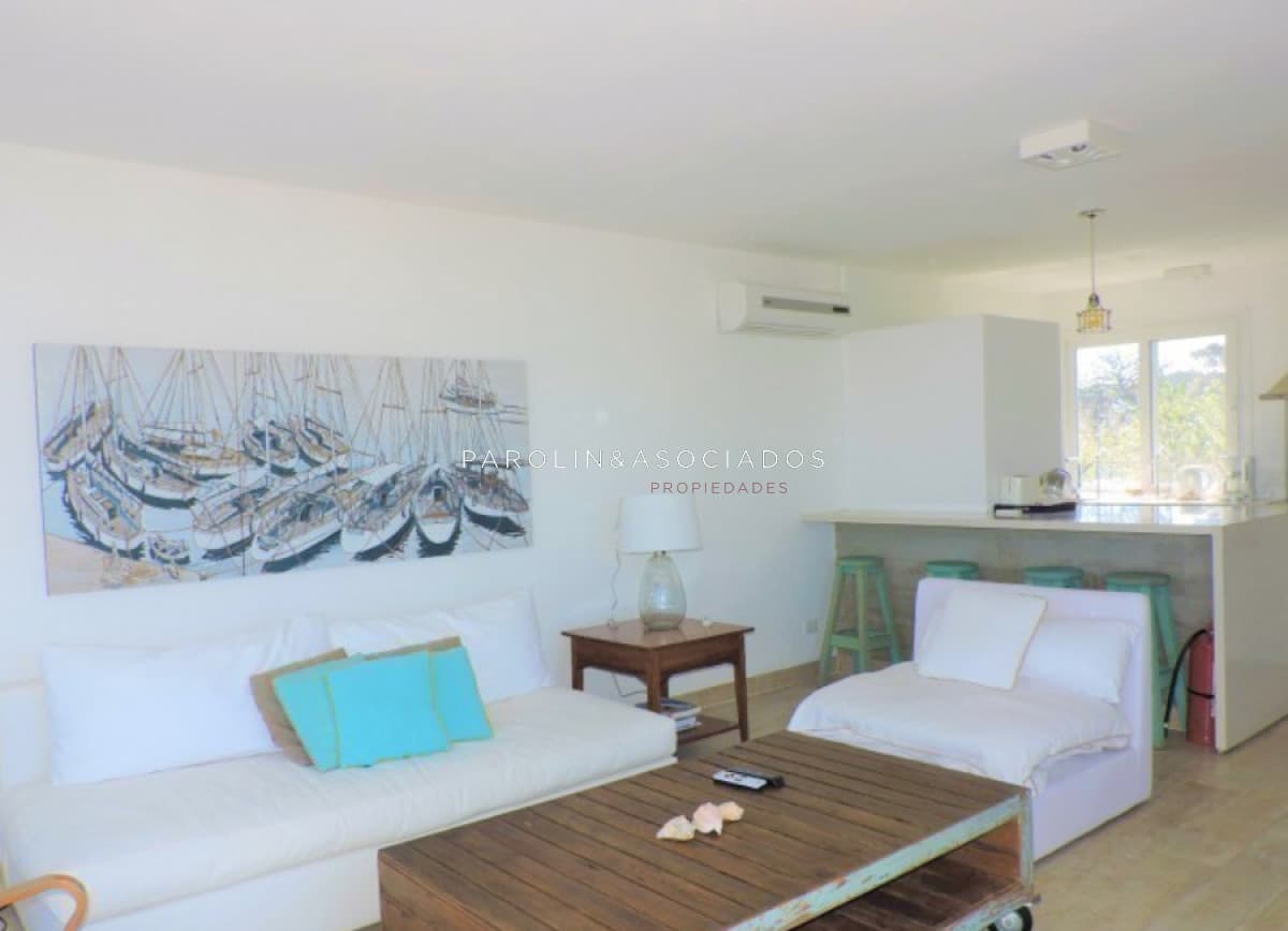 Departamento en Venta de 4 Dormitorios en Manantiales