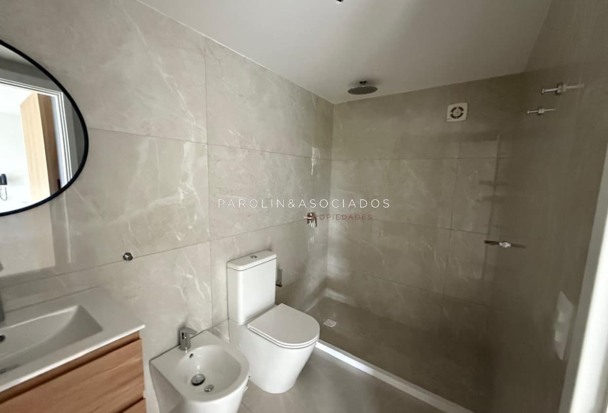 Departamento de 1 dormitorio y medio en edificio View ll, Punta del Este