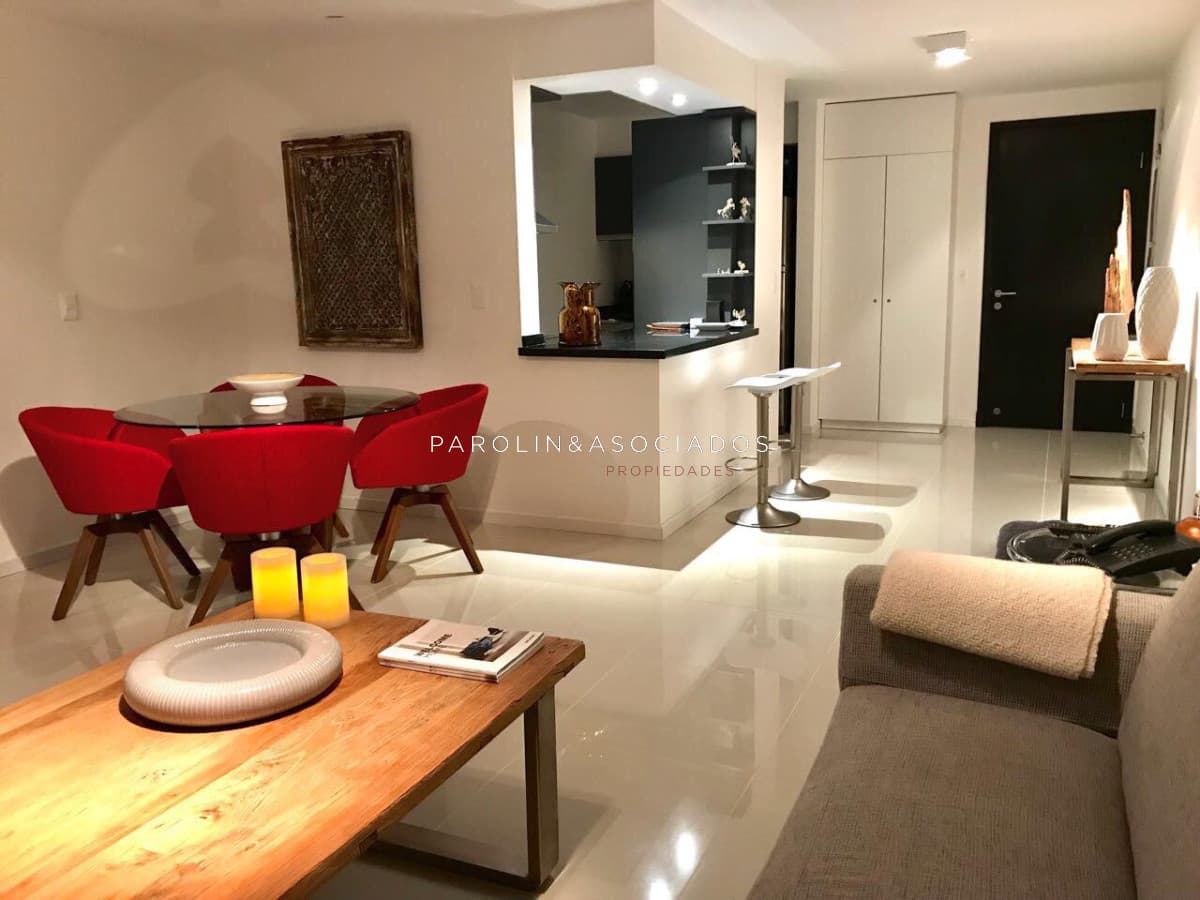 Apartamento en venta en Icon Tower, Punta del Este.