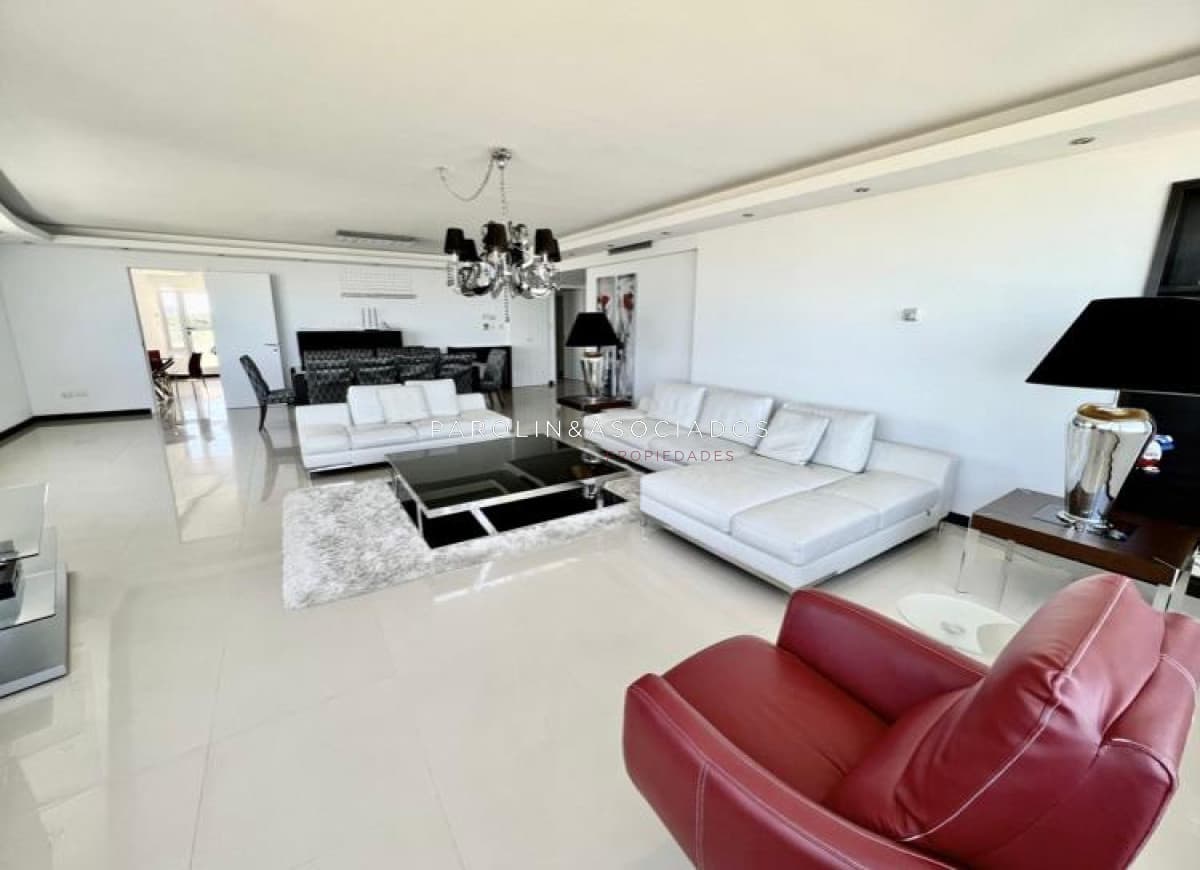 Apartamento en venta de 3 dormitorios en Tiburón III, Punta del Este