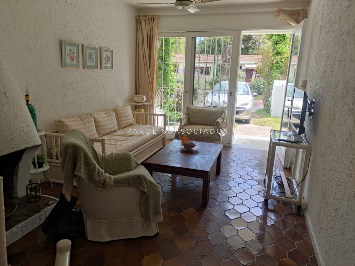 Duplex de 2 Dormitorios en Venta en Playa Mansa, Punta del Este