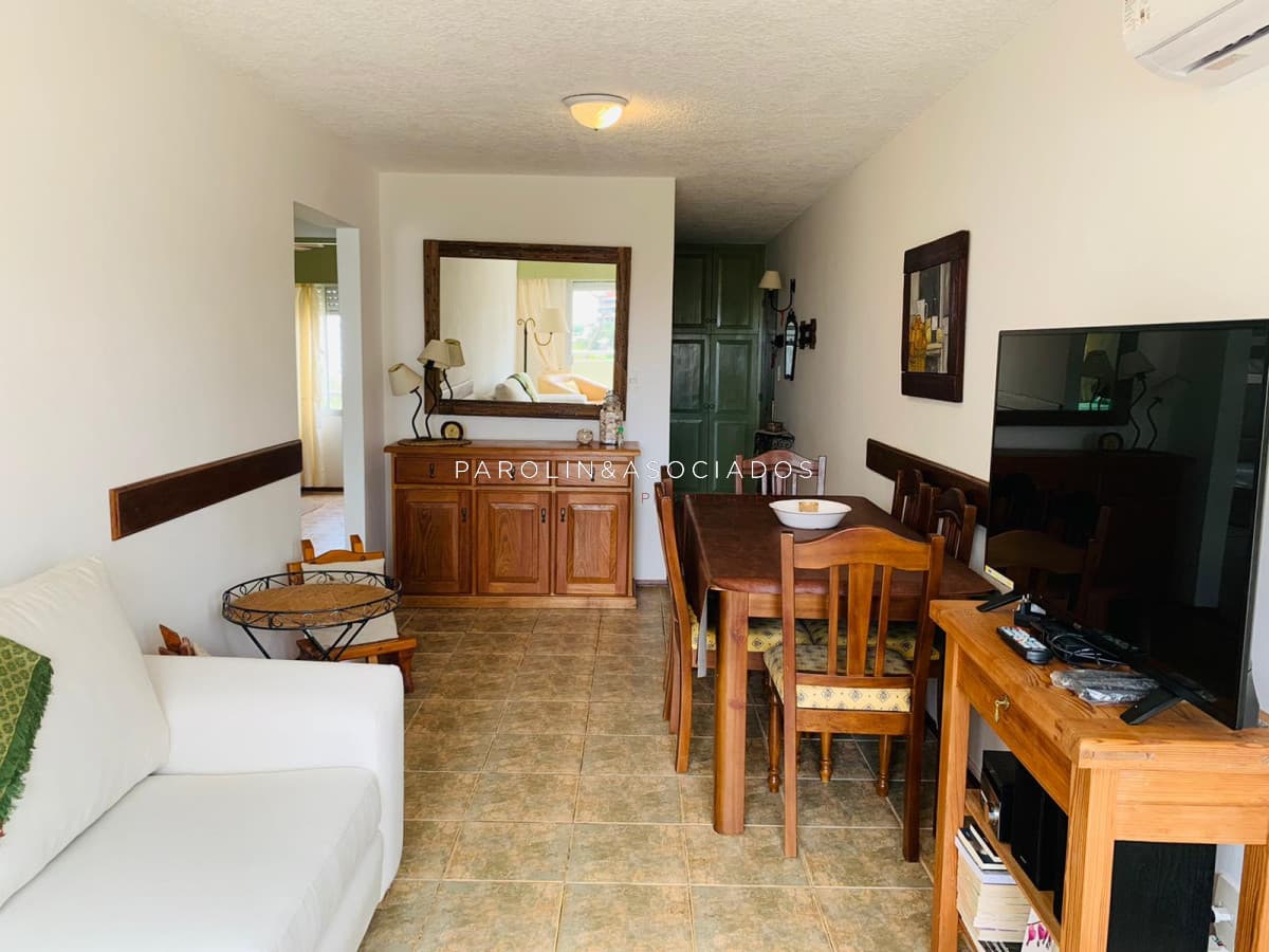 Venta de apartamento en inmejorable zona en Punta del Este.