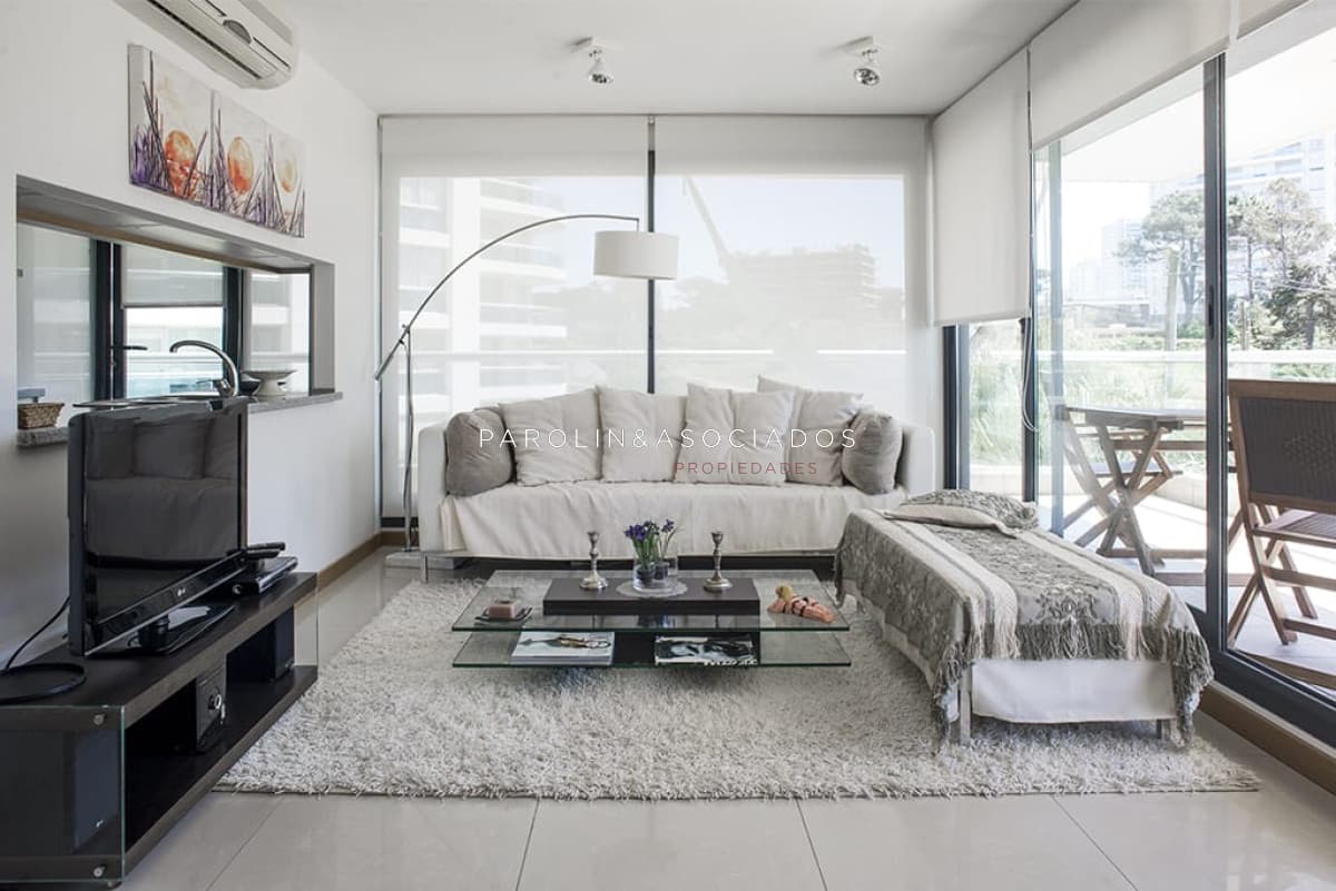 Apartamento en venta en Bravissima, Punta del Este.