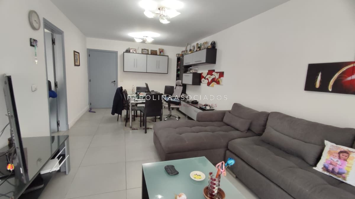 Apartamento en venta de 2 dormitorios en Torre Francia Punta Del Este.