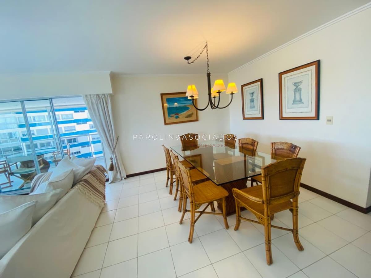 Apartamento de 3 dormitorios en Terrazas de Villa Brava, Punta del Este.