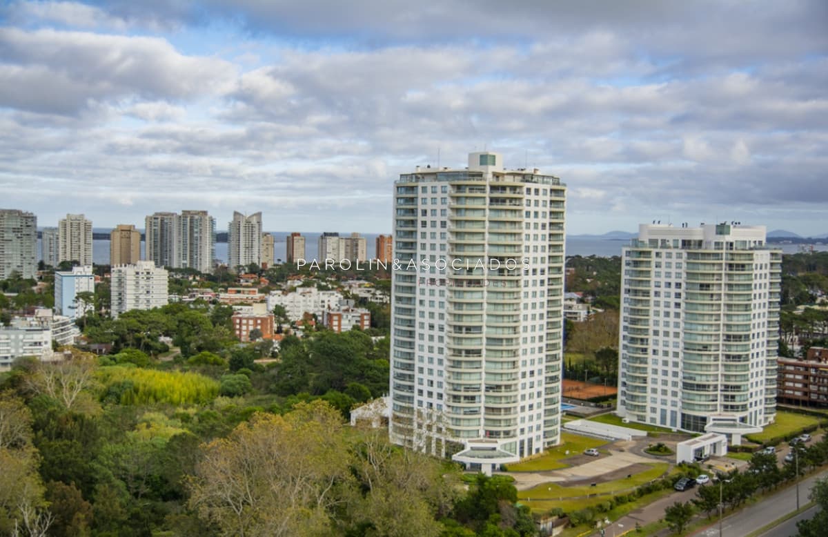 Apartamento de 1 dormitorio en torre One, Punta del Este