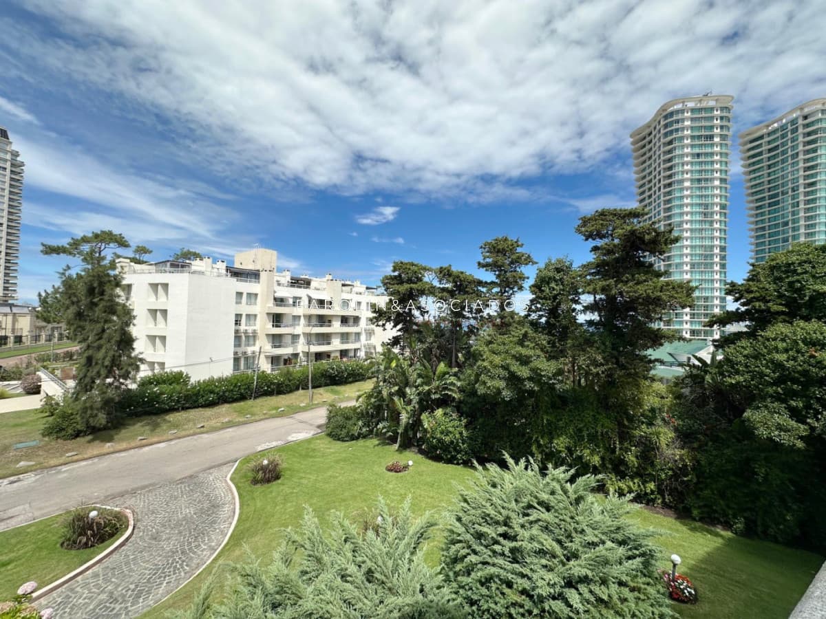 Departamento en Venta de 2 dormitorios en Mansa, Punta del Este