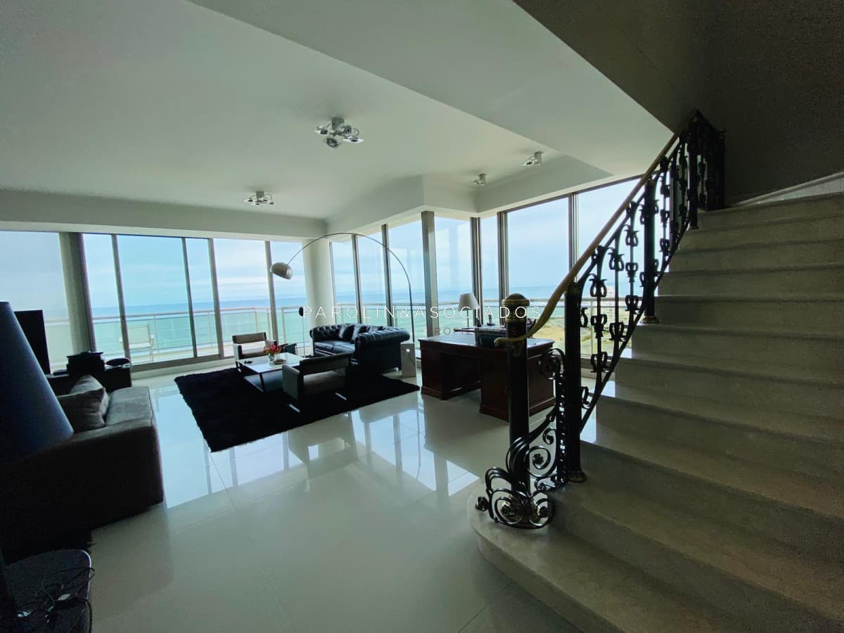 Penthouse en venta en Torre Imperiale II, Punta del Este.