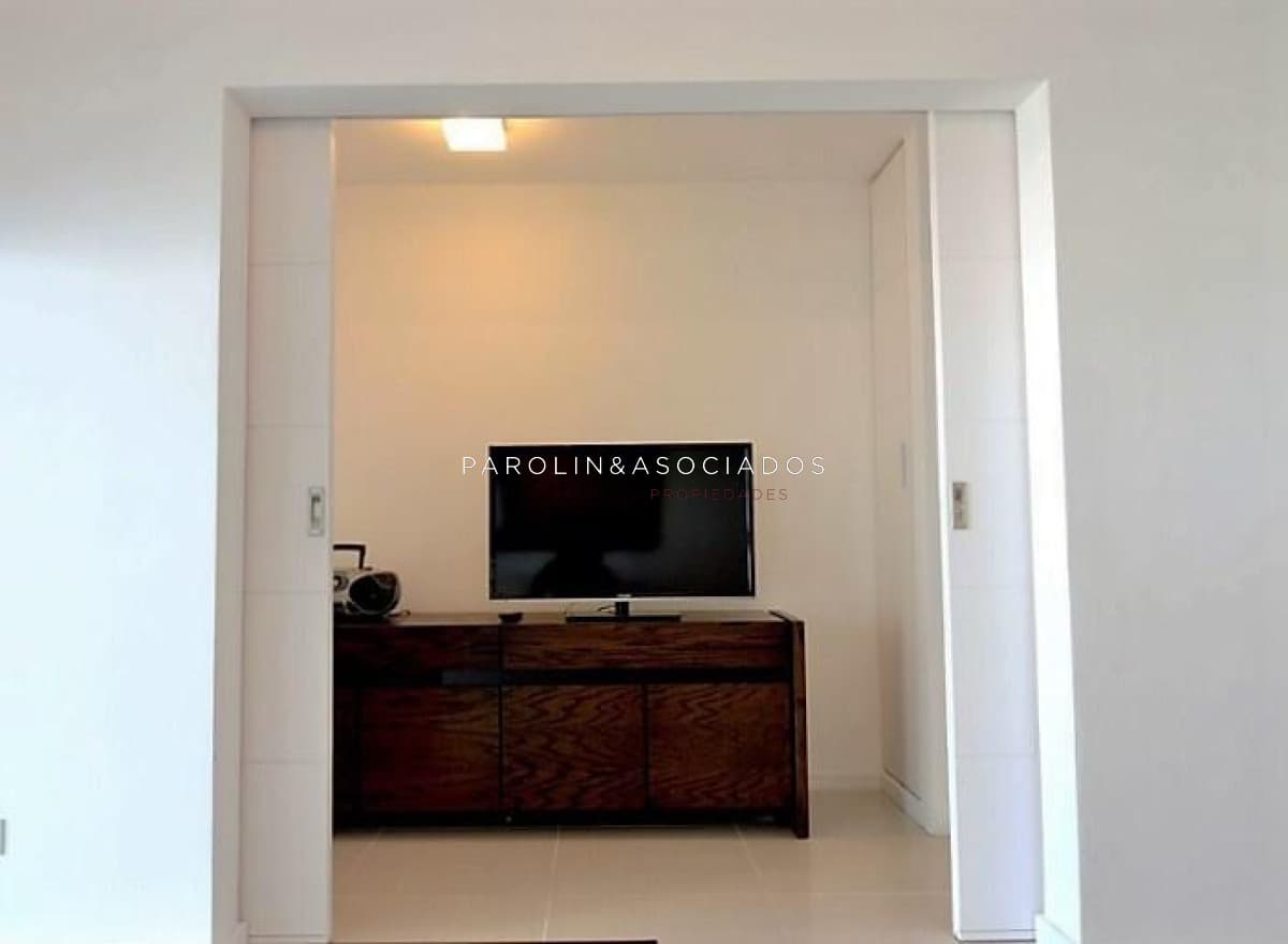 Apartamento en venta con vista al mar en Icon Brava Tower, Punta del Este.