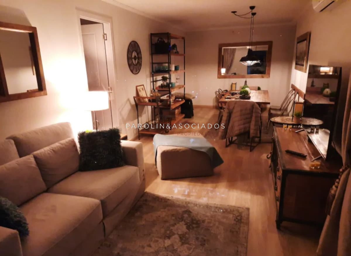 Apartamento en venta de 2 dormitorios en Place Lafayette, Punta del Este.