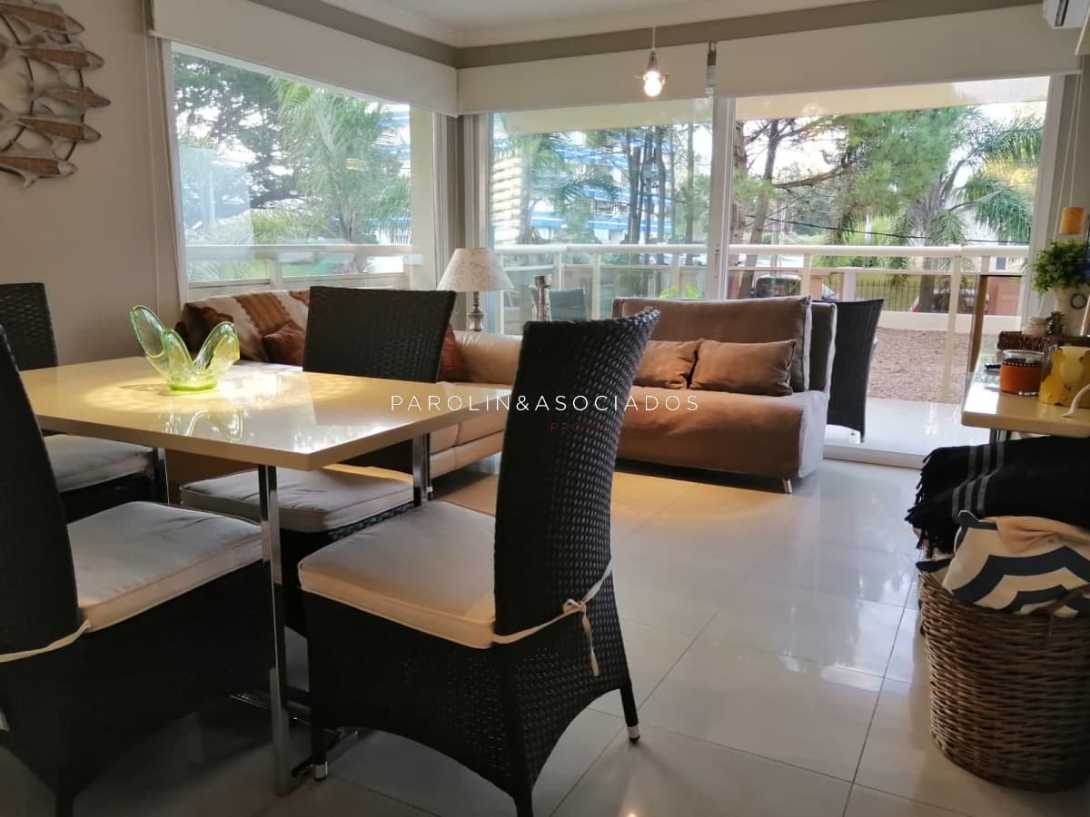 Apartamento en venta de 1 dormitorio, en edificio Mare azurro Punta Del Este