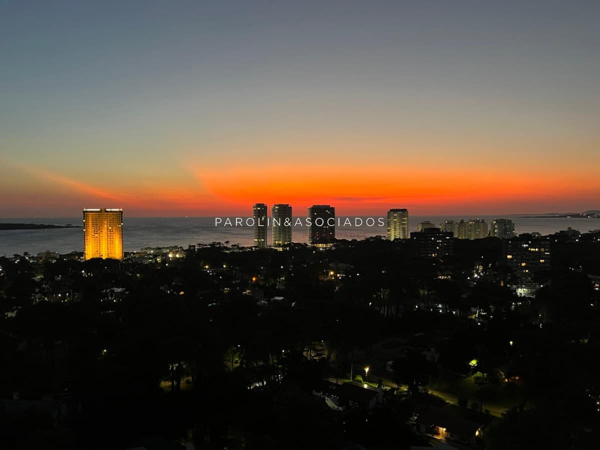 Apartamento en venta de 2 dormitorios en Roosevelt, Punta del Este.