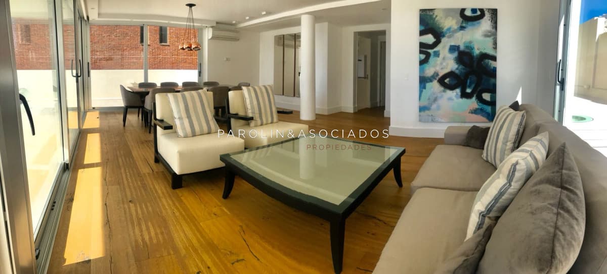 Apartamento en venta de 3 dormitorios en Mouette, Punta del Este.