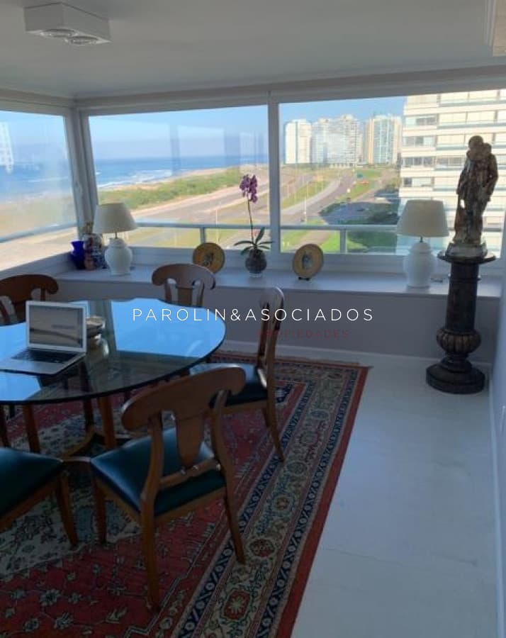 Apartamento en venta en Edificio Tiburón, Punta del Este.