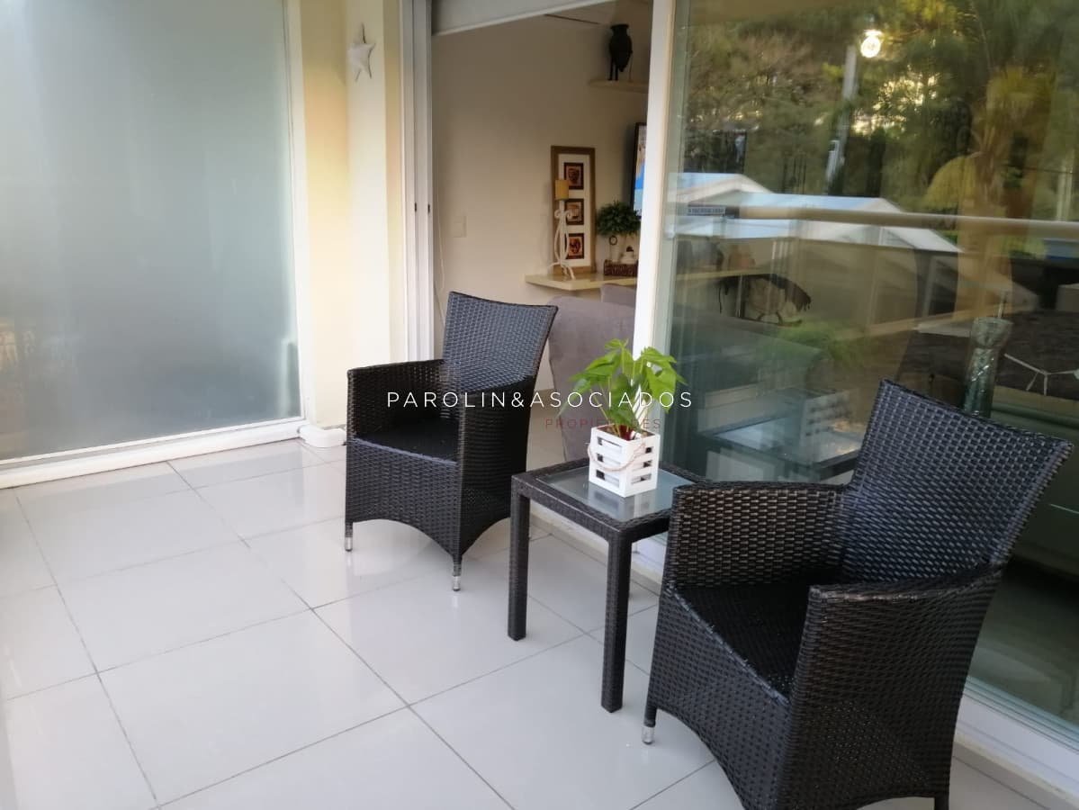 Apartamento en venta de 1 dormitorio, en edificio Mare azurro Punta Del Este