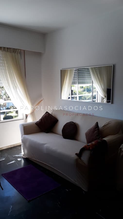 Apartamento de 1 dormitorio en venta en Punta del Este.