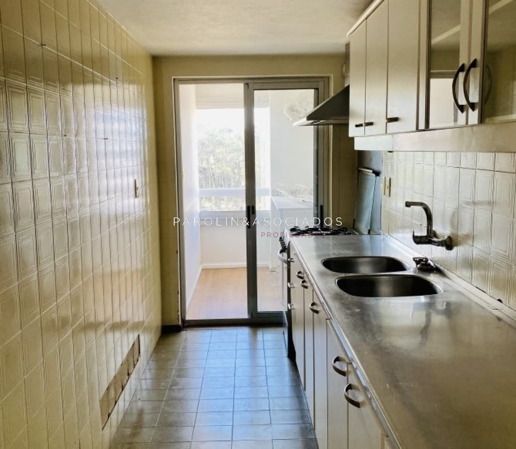 Apartamento de 3 dormitorios en venta en Roosevelt, Punta del Este.