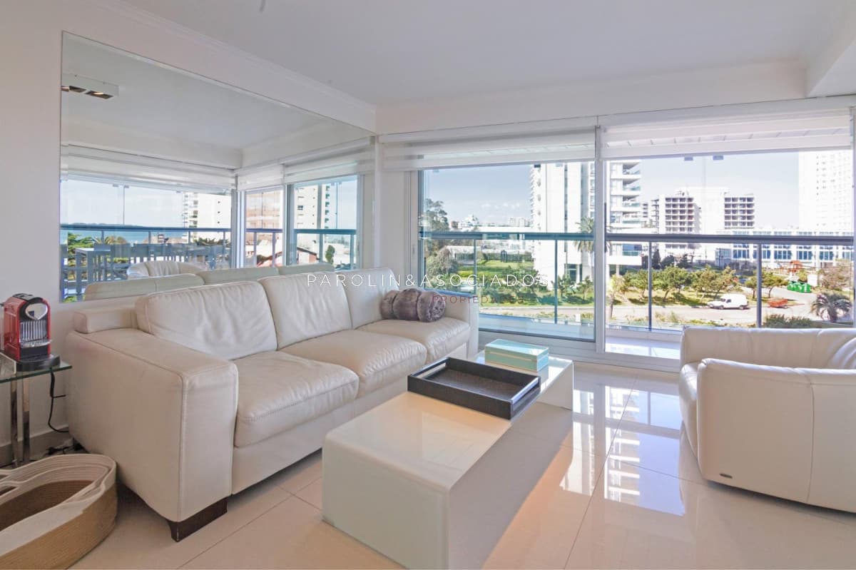 Apartamento en venta de 2 dormitorios en Miami Boulevard I, Punta del Este
