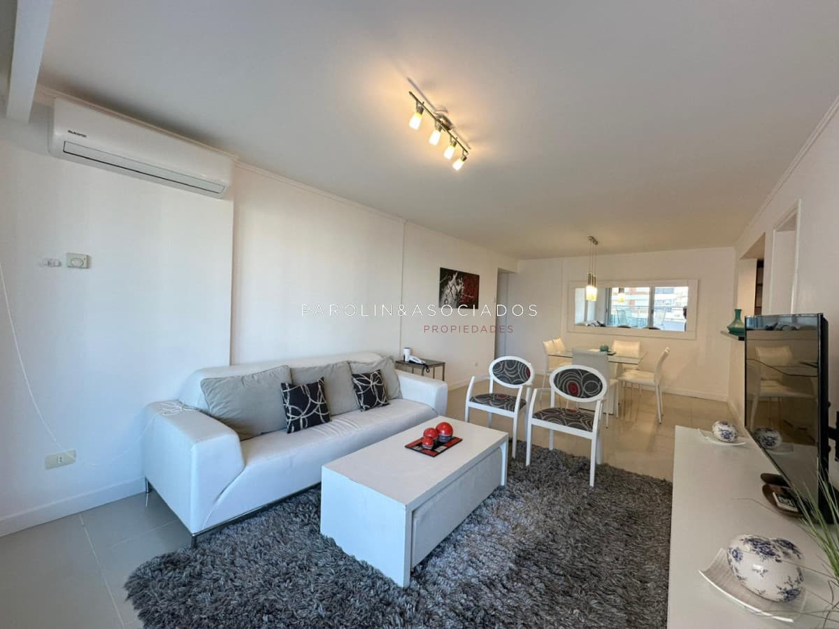 Departamento en Venta de 3 Dormitorios en Edificio Forest tower II, Punta del Este