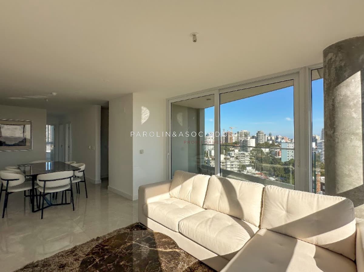 Departamento en Venta de 3 Dormitorios en edificio View ll, Punta del Este