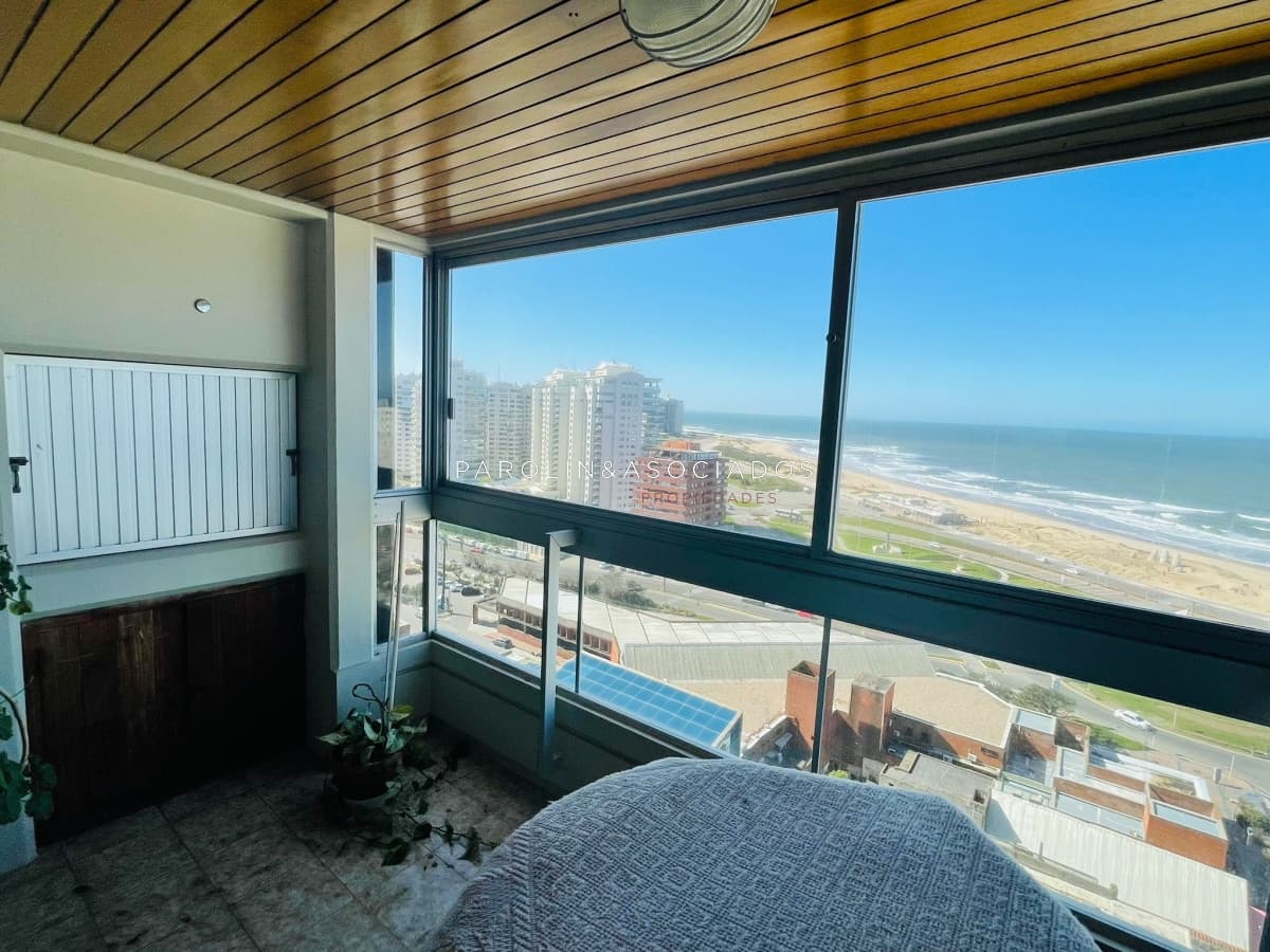 Apartamento en ventaa de 3 dormitorios en Torreon, Punta del Este.