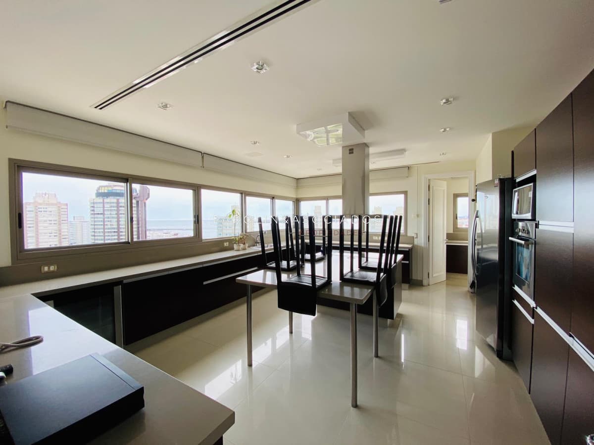 Penthouse en venta en Torre Imperiale II, Punta del Este.