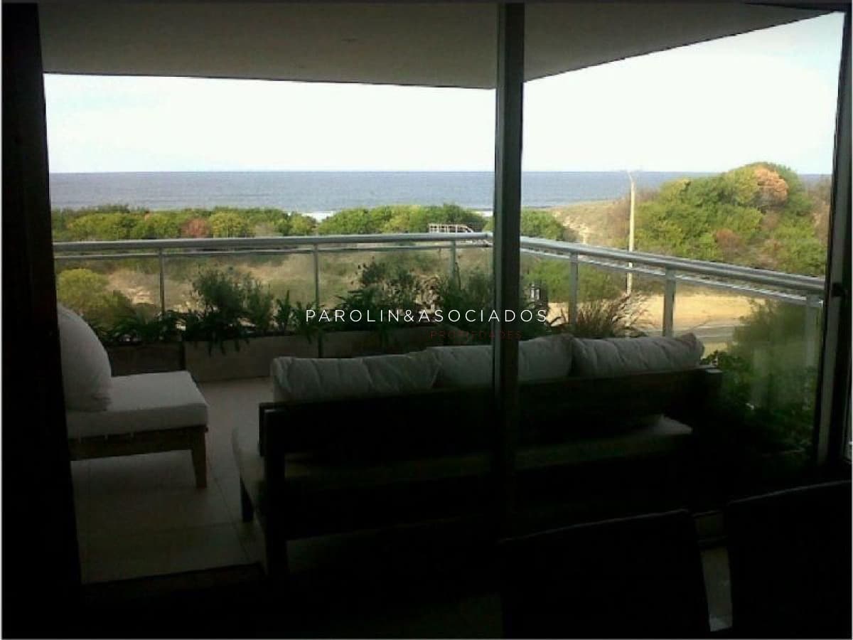 Apartamento en venta de 3 dormitorios en Terrazas de Villa Brava, Punta del Este.