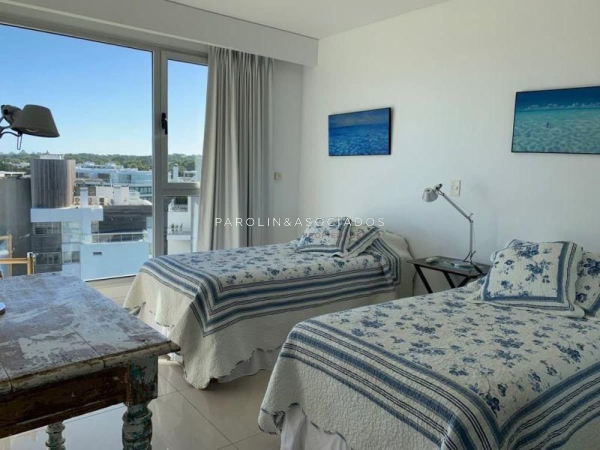 Apartamento en venta de 3 dormitorios en Terrazas de Villa Brava, Punta del Este.
