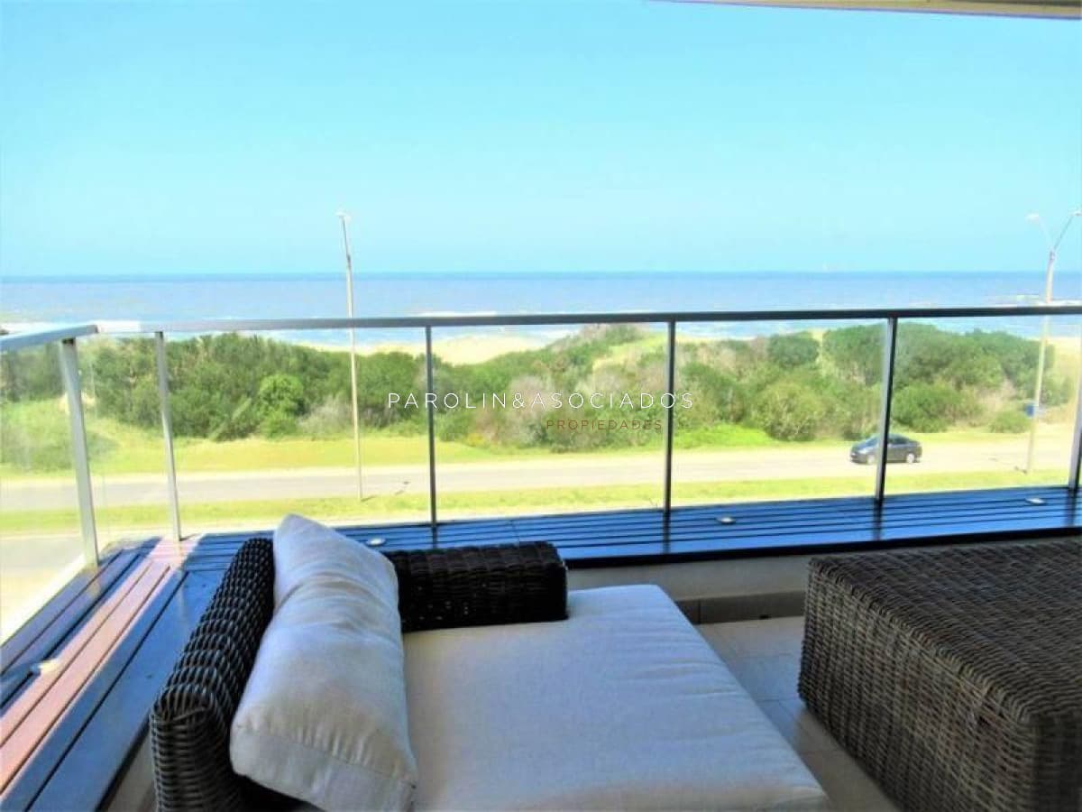 Apartamento en venta de 3 dormitorios en Terrazas de Villa Brava, Punta del Este.