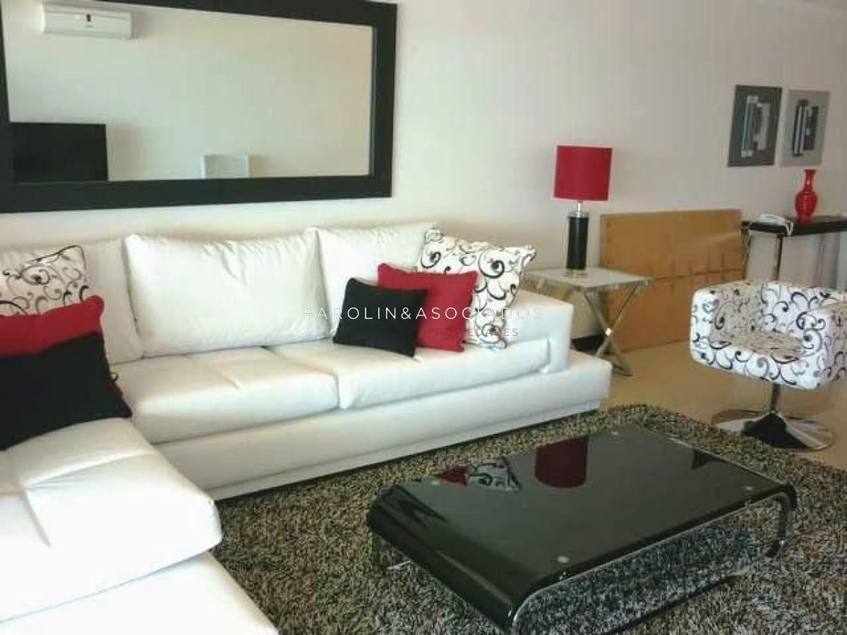 Apartamento en venta de 3 dormitorios en torre Lobos, Punta del Este.