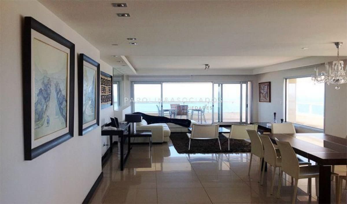Apartamento en venta en Tiburón III, Punta del Este.