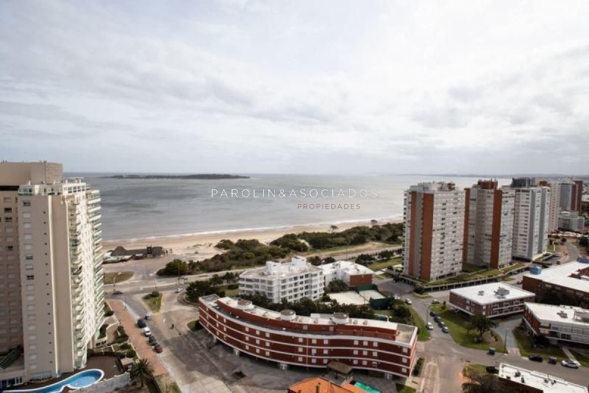 Apartamento en venta de 2 dormitorios en Miami Boulevard, Punta del Este.