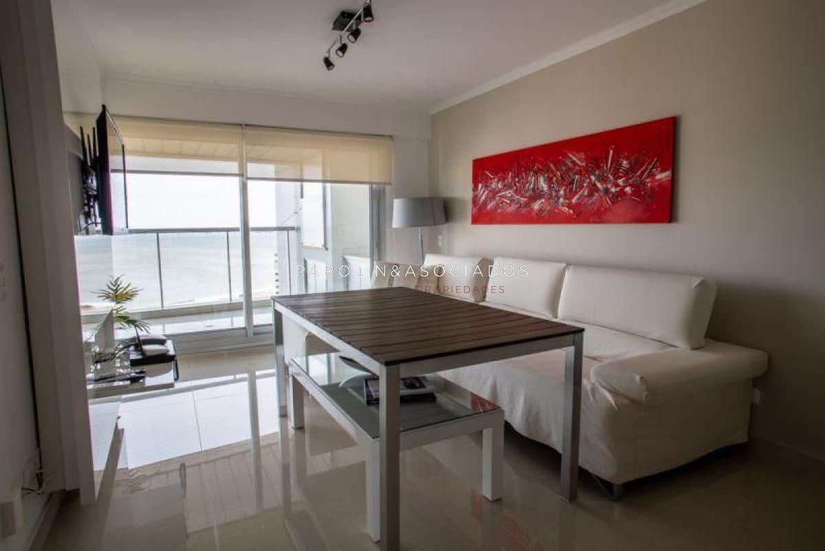 Apartamento en venta de 2 dormitorios en Miami Boulevard, Punta del Este.