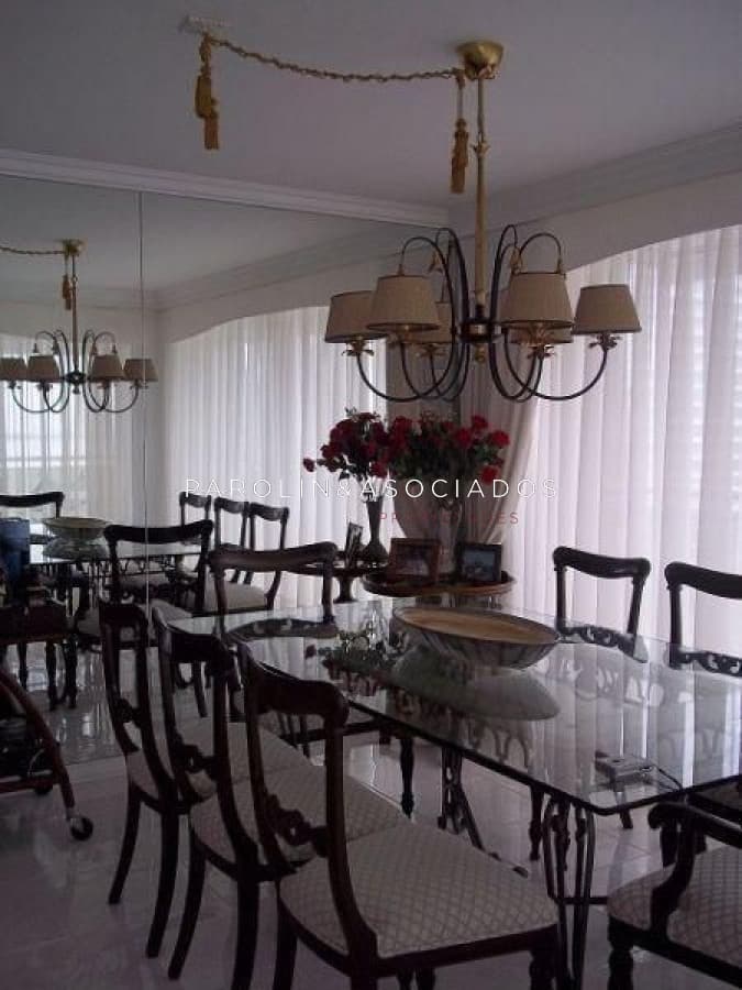 Apartamento en venta de 3 dormitorios en Puerto de Punta del Este.