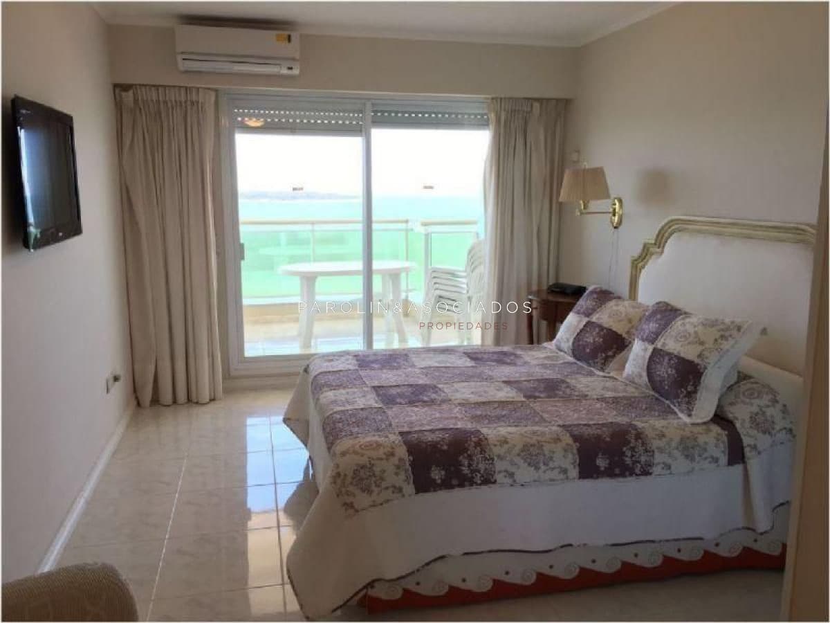 Apartamento de 3 dormitorios en Coral Tower, Mansa, Punta del Este.