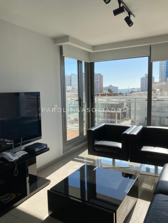 Muy comodo apartamento de 1 dormitorio y medio en Onix, Punta del Este.