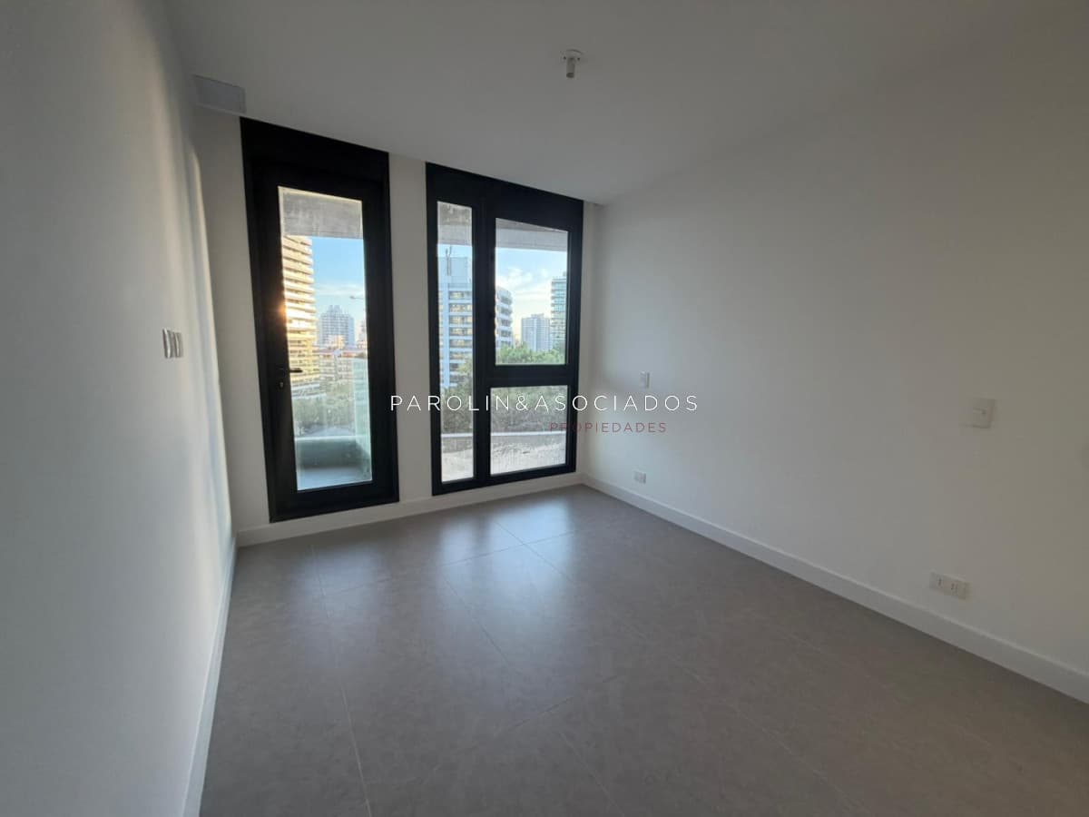 Apartamento en venta de 2 dormitorios en Wave Brava, Punta del Este