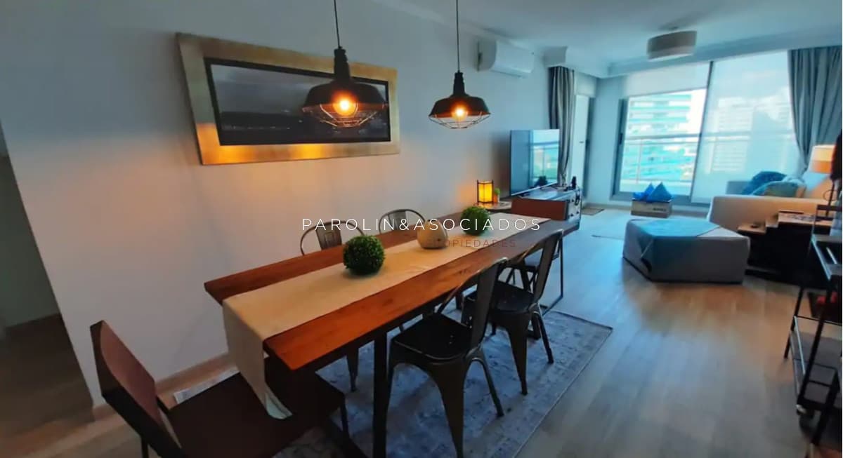 Apartamento en venta de 2 dormitorios en Place Lafayette, Punta del Este.
